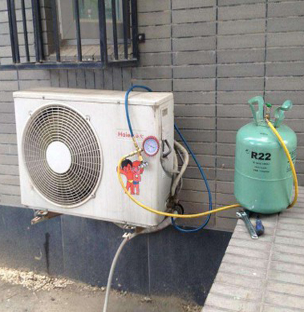 萨嘎空调加氟