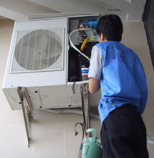 萨嘎空调开机无反应维修